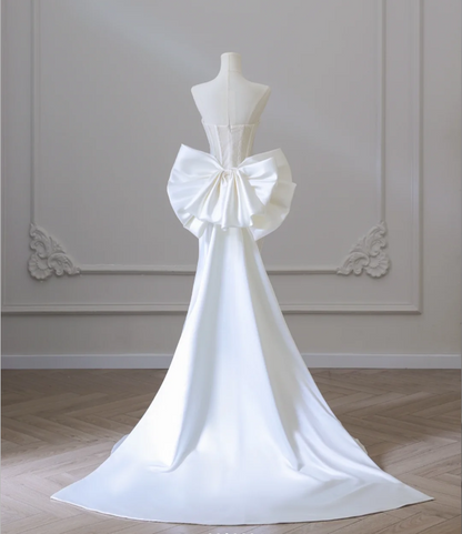 Elegant White Mermaid Satin Butterfly Wedding Dress P2585