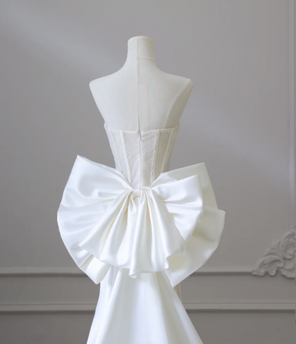 Elegant White Mermaid Satin Butterfly Wedding Dress P2585