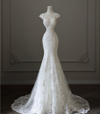 Elegant White Lace Round Neck Sleeveless Tulle Mermaid Wedding Dress P2590