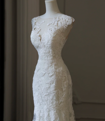 Elegant White Lace Round Neck Sleeveless Tulle Mermaid Wedding Dress P2590