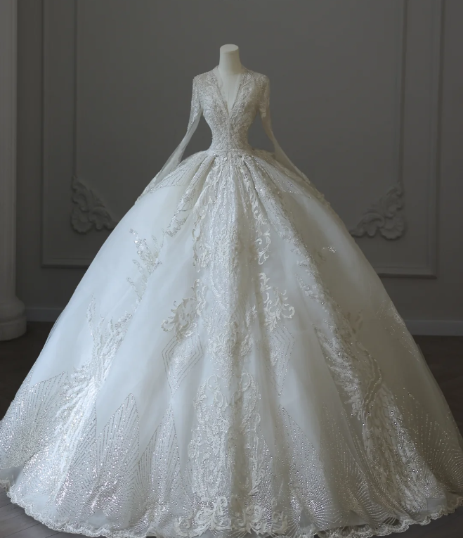 Vintage V-neck lace long sleeve tulle A-line floor-length wedding dress P2597