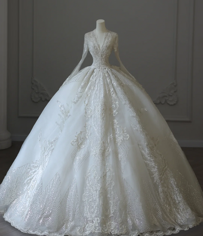 Vintage V-neck lace long sleeve tulle A-line floor-length wedding dress P2597