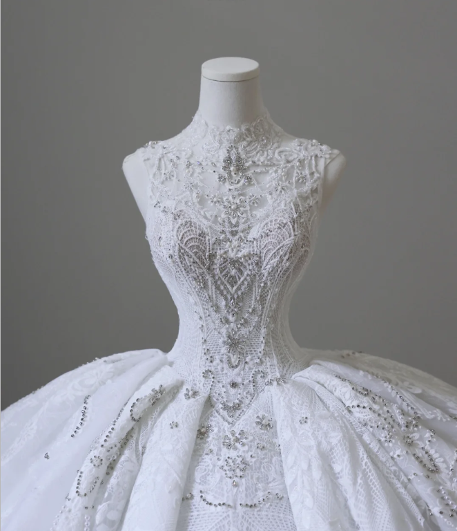 Vintage Lace Mock Neck Sleeveless Beaded Floor-Length Wedding Dress P2601