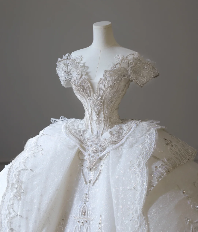 Luxury Castle White Off-the-shoulder Beaded Tulle Floor-length Wedding Dress P2605