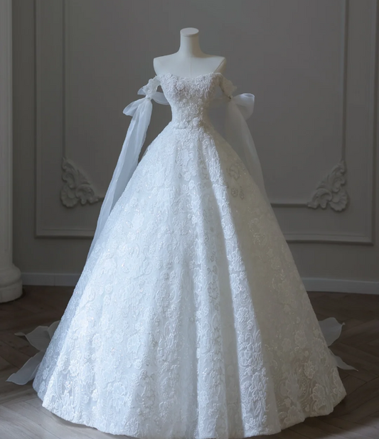 Vintage Lace Off-the-shoulder A-line Floor-length Wedding Dress P2608