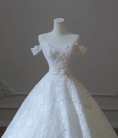 Vintage Lace Off-the-shoulder A-line Floor-length Wedding Dress P2608