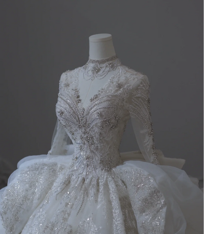 French Palace V-neck long-sleeved dreamy and shiny floor-length wedding dress P2610