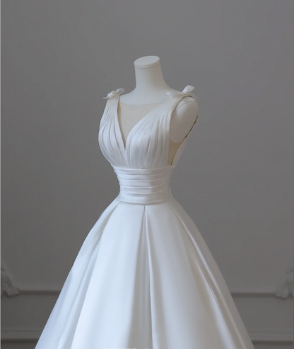 Simple White V-Neck Sleeveless Waisted A-Line Satin Wedding Dress P2612