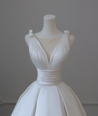 Simple White V-Neck Sleeveless Waisted A-Line Satin Wedding Dress P2612