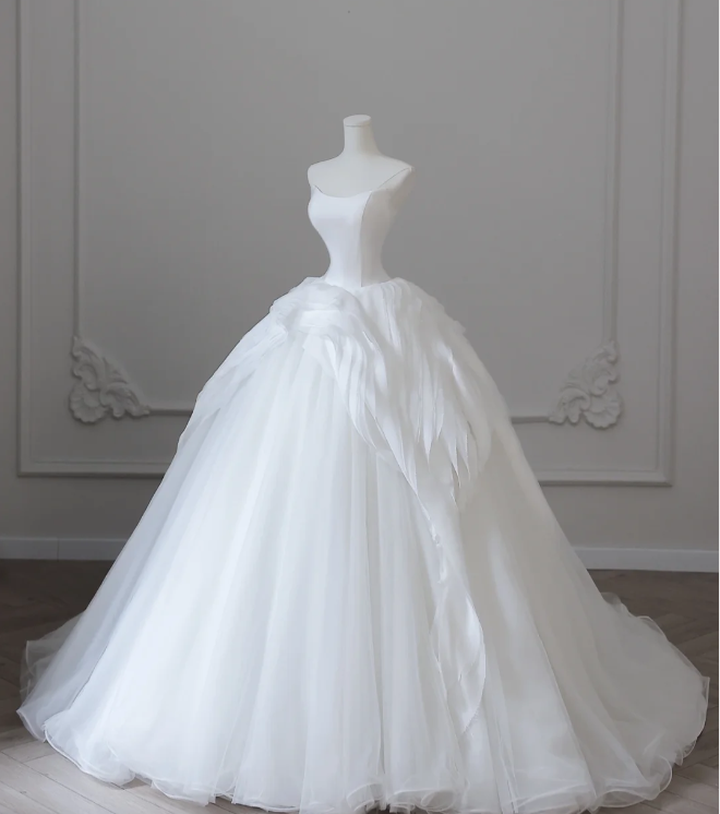 Simple and dreamy strapless A-line tulle wedding dress P2615