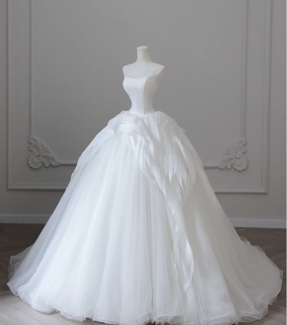 Simple and dreamy strapless A-line tulle wedding dress P2615