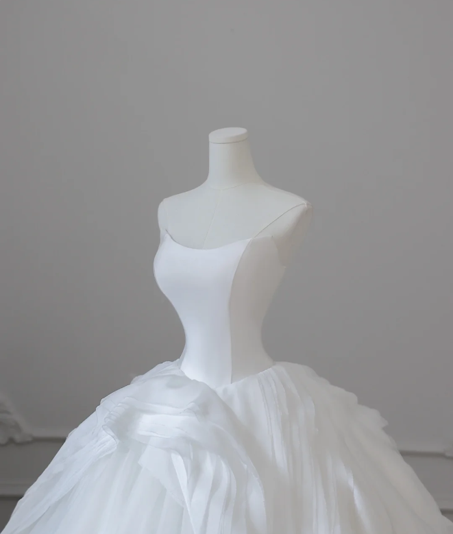 Simple and dreamy strapless A-line tulle wedding dress P2615