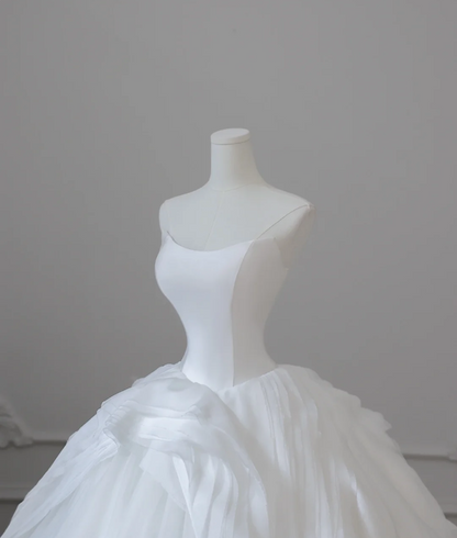 Simple and dreamy strapless A-line tulle wedding dress P2615