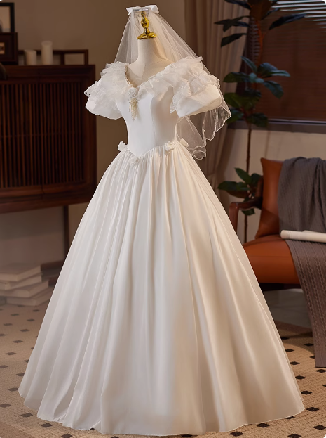 Vintage Satin V-Neck Short Sleeve Lace A-Line Wedding Dress P2619