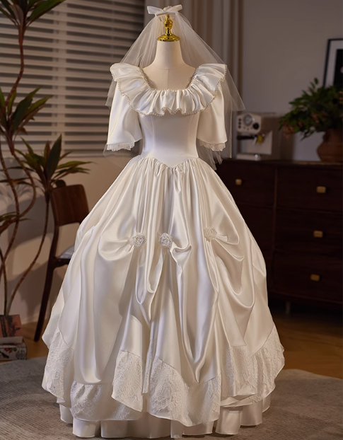 French retro princess on the run white satin square neck short sleeve floor length wedding dress P2628