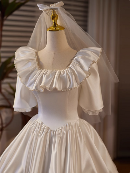 French retro princess on the run white satin square neck short sleeve floor length wedding dress P2628