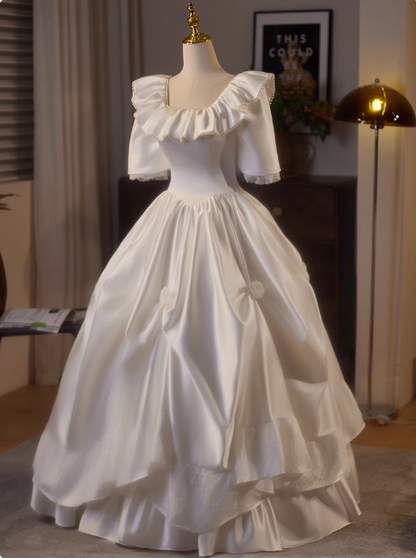 French retro princess on the run white satin square neck short sleeve floor length wedding dress P2628