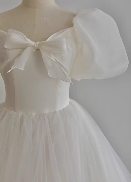 Princess Simple White Tulle Puff Sleeve A-Line Floor-Length Wedding Dress P2642