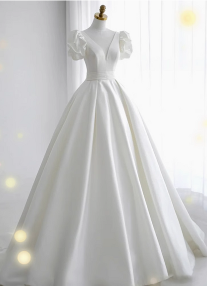 Elegant and simple white V-neck satin floor-length wedding dress P2643
