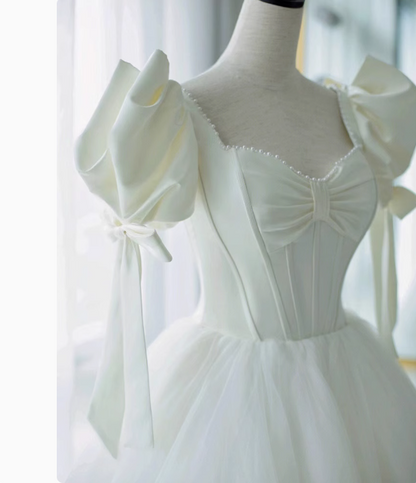 Simple White Princess Puff Sleeve Tulle Floor-Length Wedding Dress P2646