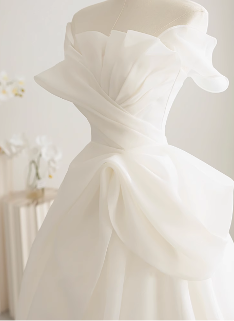 Elegant and simple white off-shoulder tulle tube top floor-length wedding dress P2647