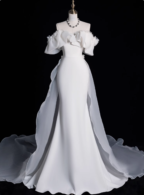 Elegant and simple one-shoulder satin mermaid floor-length wedding dress P2648