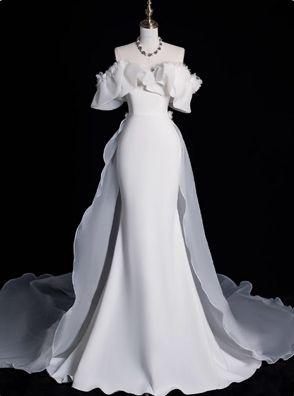 Elegant and simple one-shoulder satin mermaid floor-length wedding dress P2648