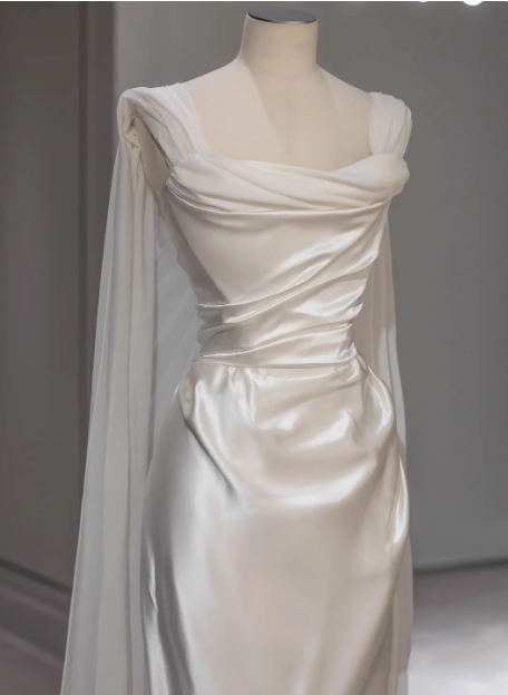 Simple and elegant white satin floor-length wedding dress P2649