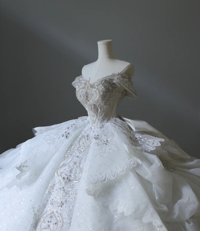 Vintage French Princess Off-the-shoulder Tulle Beaded Floor-length Wedding Dress P2565