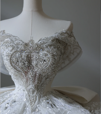 Vintage French Princess Off-the-shoulder Tulle Beaded Floor-length Wedding Dress P2565