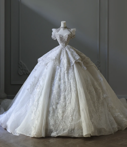 French Retro Lace Short Sleeve Princess Beaded Floor-Length Wedding Dress P2566