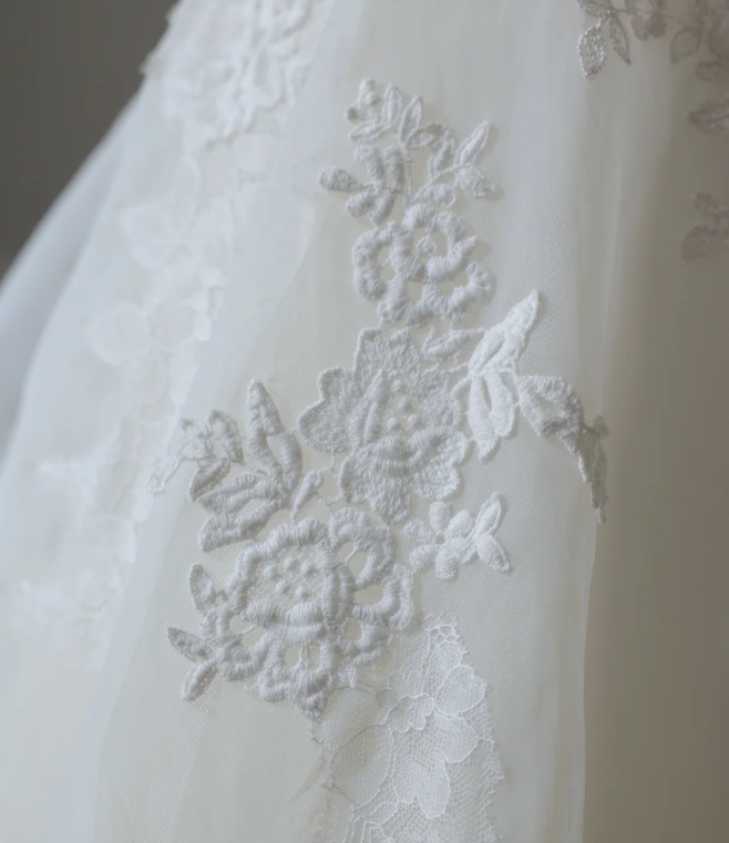 French Lace Strapless White Mermaid Wedding Dress P2567