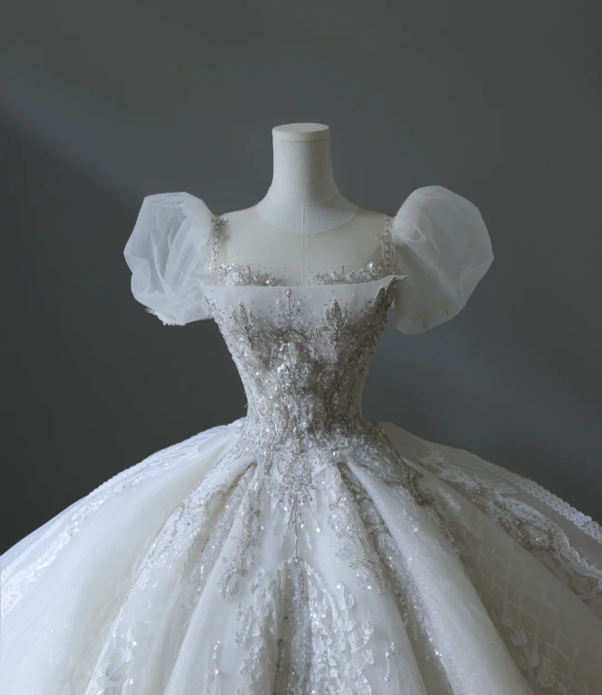 Dreamy Princess Puff Sleeve Round Neck Beaded Floor-Length Wedding Dress P2569