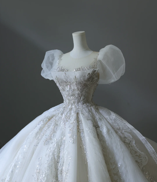 Dreamy Princess Puff Sleeve Round Neck Beaded Floor-Length Wedding Dress P2569