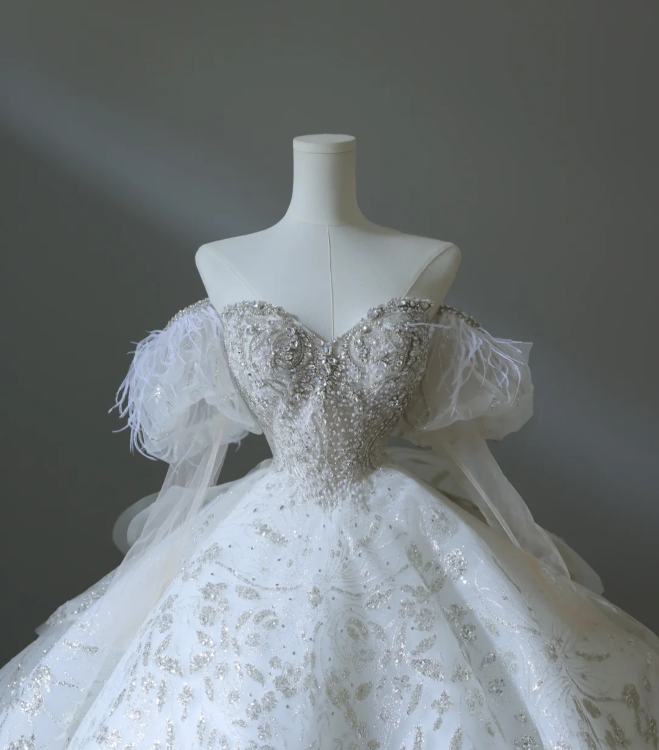 Dreamy Sweet Princess Heart-Shaped Neck Rhinestone Floor-Length Wedding Dress P2572