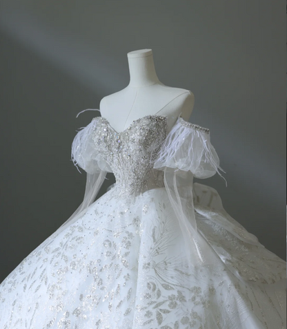 Dreamy Sweet Princess Heart-Shaped Neck Rhinestone Floor-Length Wedding Dress P2572