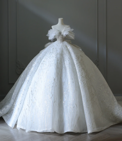 Fantasy Swan One Shoulder Princess Tulle Floor-Length Wedding Dress P2573