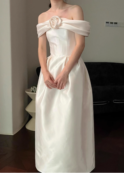 Elegant and minimalist one-shoulder 3D floral satin bridal gown P2677