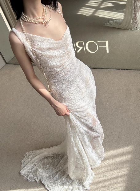 Elegant and flowing white lace camisole backless mermaid wedding dress with train P2678