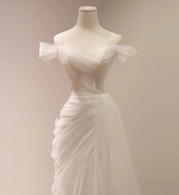 Elegant minimalist off-shoulder sheer white mermaid wedding dress P2695