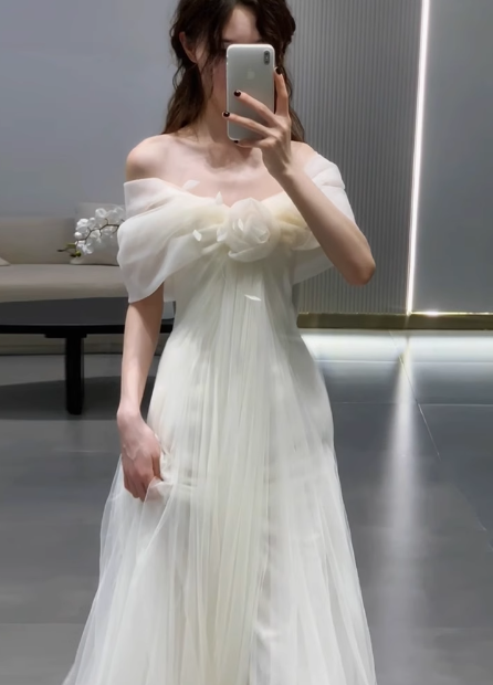Elegant White One Shoulder Simple A-Line Tulle Wedding Dress P2697