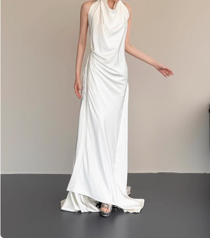 Simple halterneck white off-shoulder silk backless wedding dress P2703