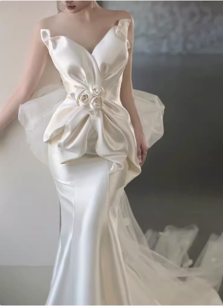 French Elegant White Strapless Chic 3D Flower Mermaid Satin Wedding Dress P2709