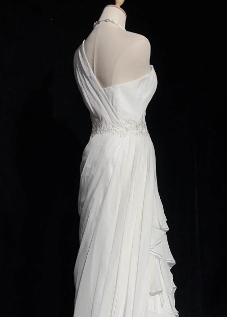 French style white one-shoulder sleeveless floor-length wedding dress P2719