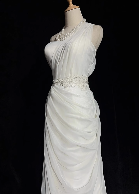 French style white one-shoulder sleeveless floor-length wedding dress P2719