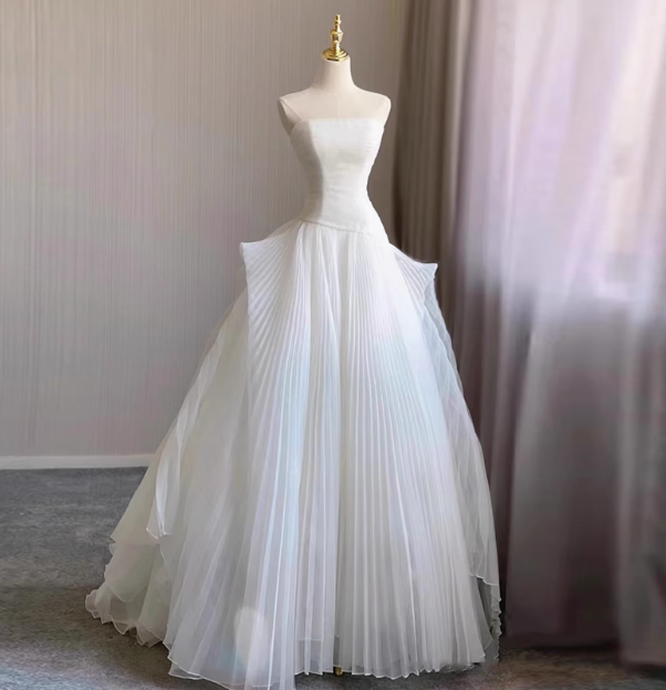 Elegant and simple tube top tulle A-line floor-length wedding dress P2720