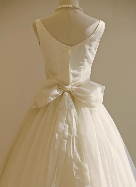 Simple White Strapless Tulle Bowknot A-Line Tea Length Wedding Dress P2721