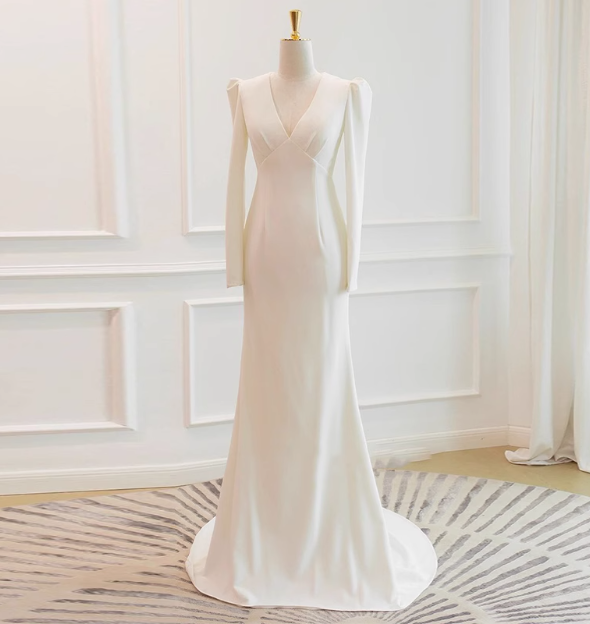 Simple and Elegant Long Sleeve V-Neck Satin Mermaid Floor-Length Wedding Dress P2722