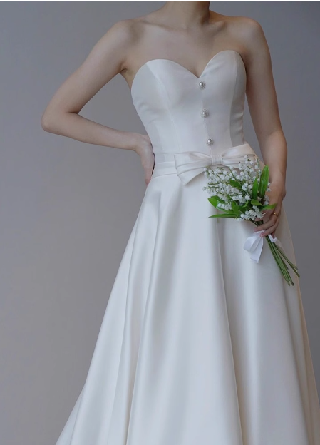 French Strapless Satin Sweetheart Neckline Small Train White Wedding Dress P2723