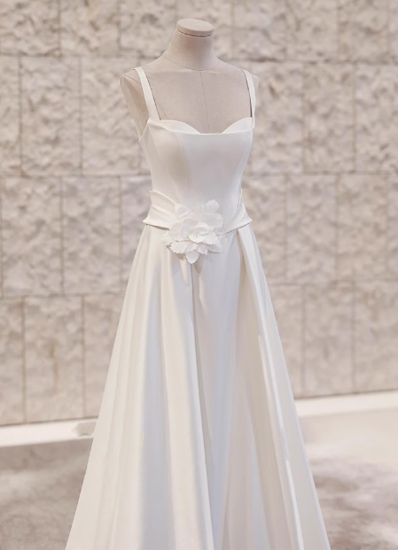 White strapless sleeveless 3D flower A-line small train silk wedding dress P2724